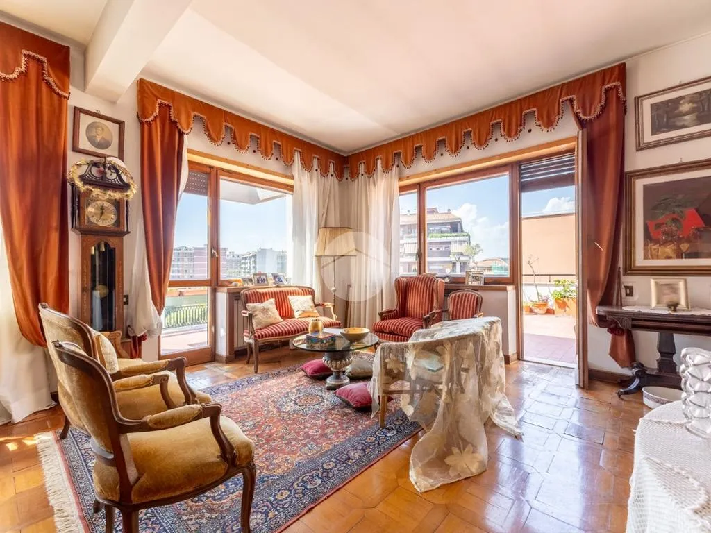 Living Room - Penthouse with Park Views in Ardeatino