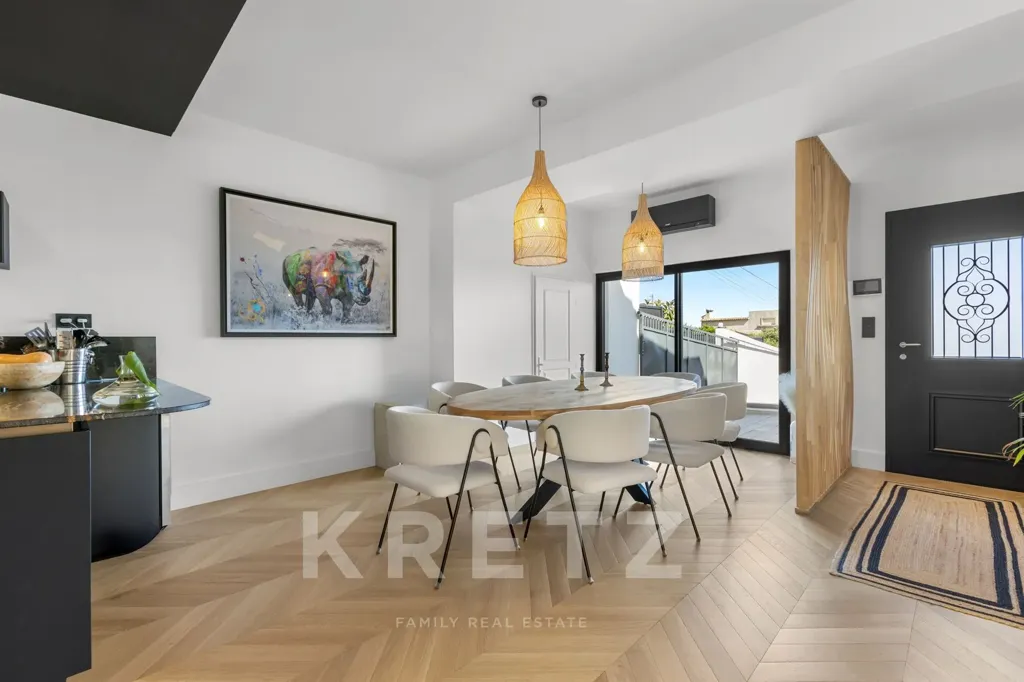 Salle à manger - Villa Rénovée avec Vue Mer à Vallauris