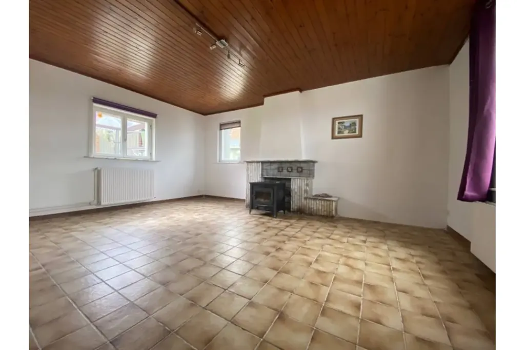 Elutuba - House in Mainvault, Ath