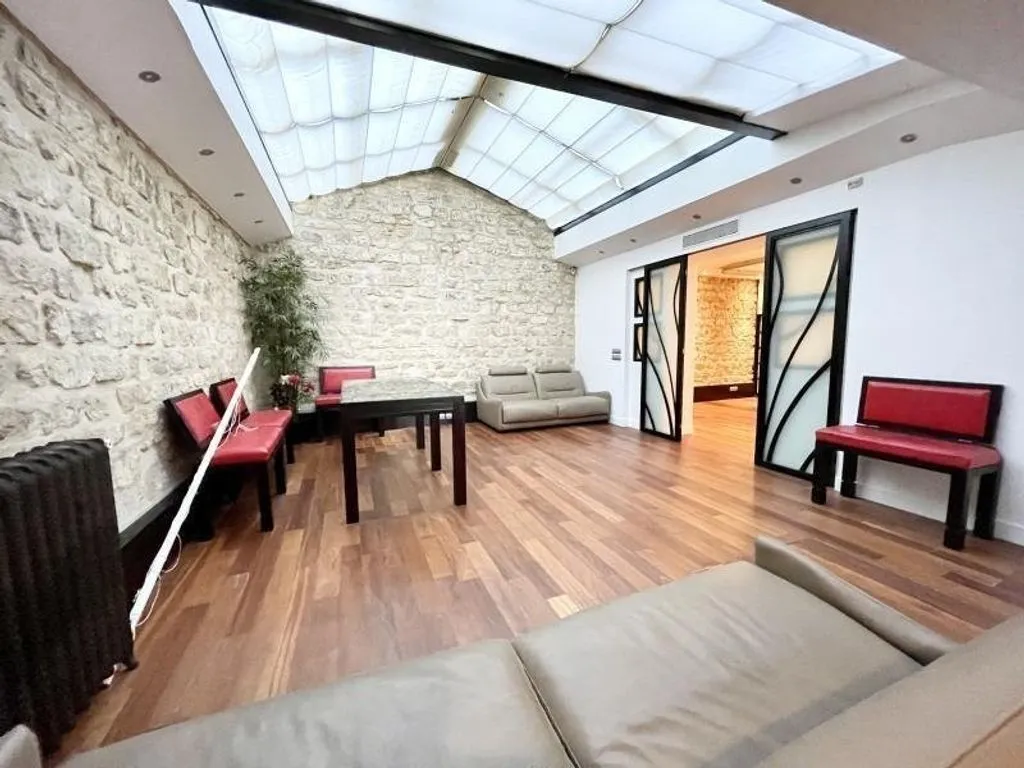 Séjour - Appartement Loft avec Toit Verrière à Monceau