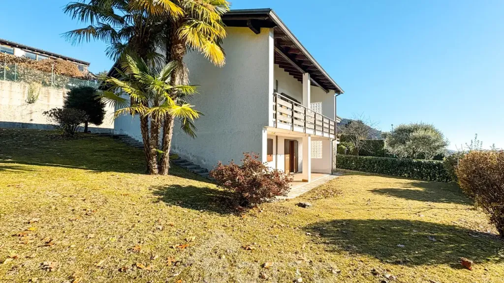 Aed - Independent House with Lake View in Pettenasco