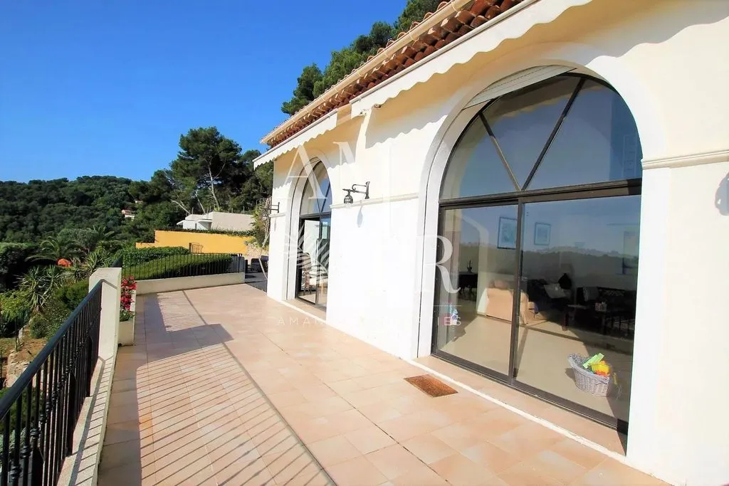 Terrass - Luxury Villa with Sea View in Cannes