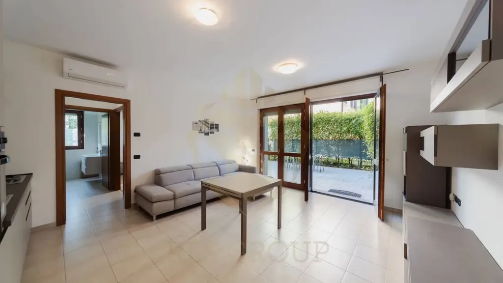 Elutuba - Modern Flat with Private Garden in Monza