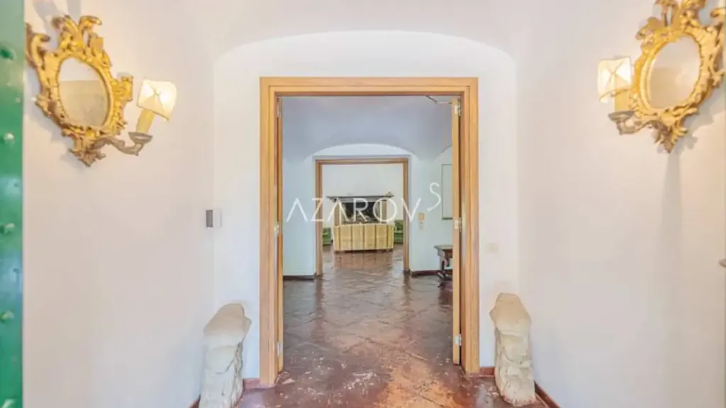 Esik - Historic Villa with Pool in Grottaferrata