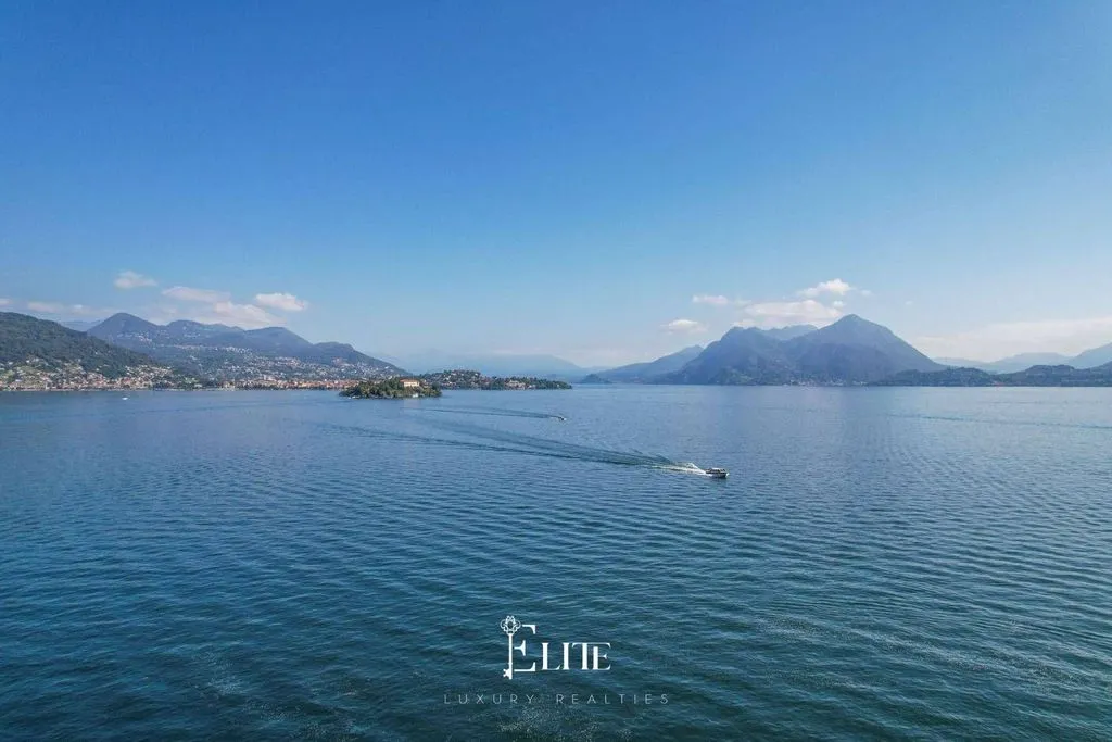 Luxury Villa with Lake View in Stresa