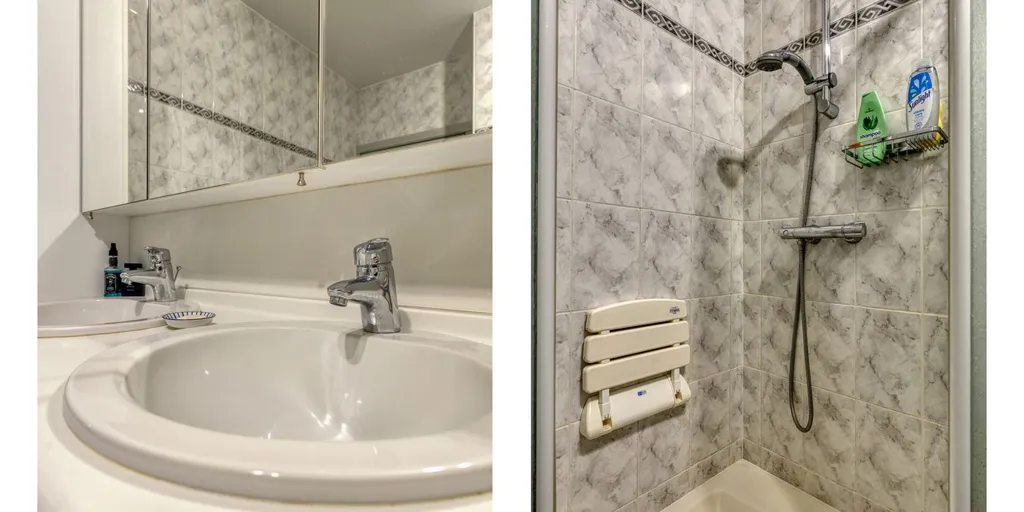 Salles de bain - Appartement avec Terrasse et Garage à Schoten