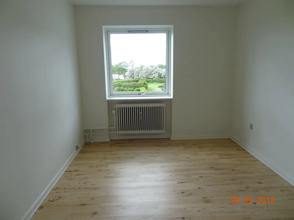 Pièces - 2-Bedroom Apartment with Balcony in Viborg