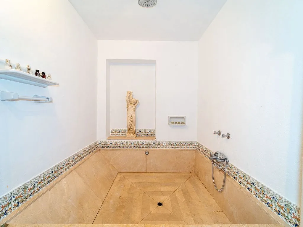 Bathrooms - Apartment with Pool and Terrace in Cabo Pino