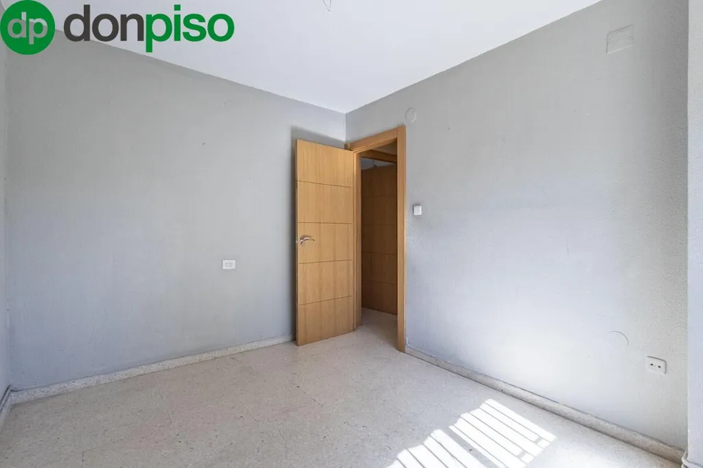 Esik - Apartment with Garage in Huetor, Granada