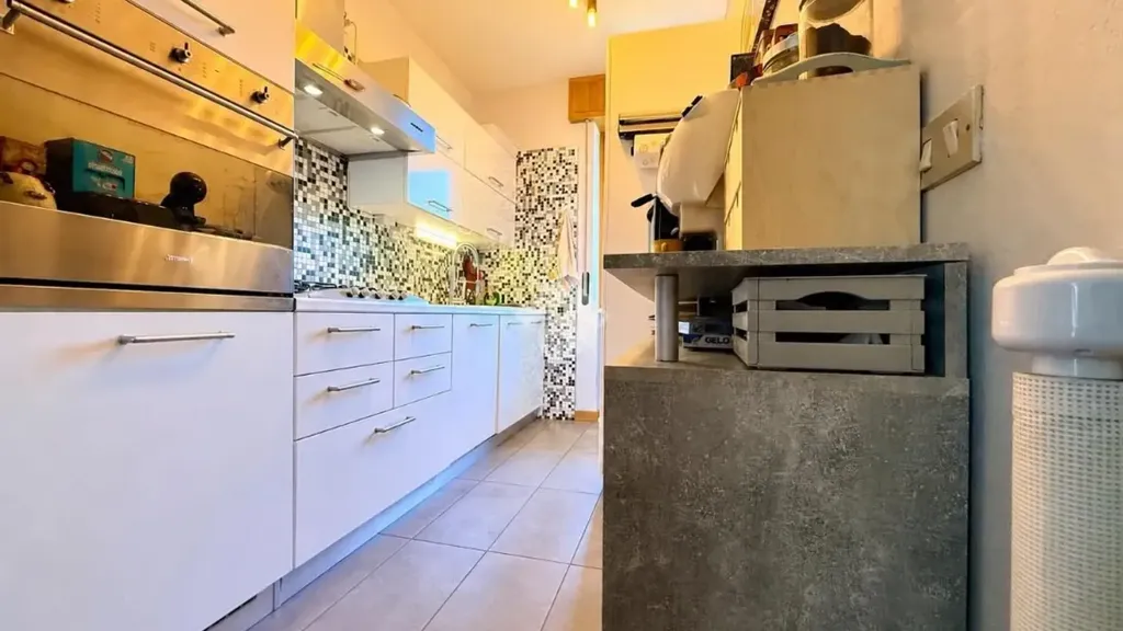 Cuisine - 4-Bedroom Apartment with Balcony in Vigasio