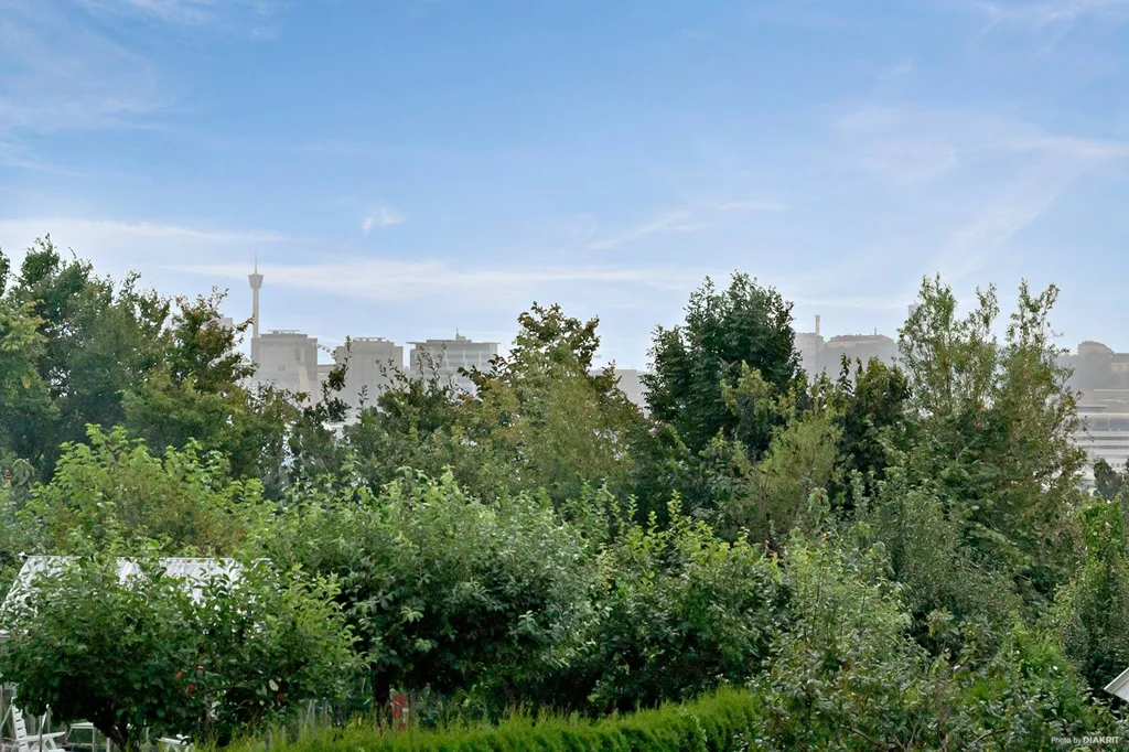 Aed - Modern Villa with Garden in Backaplan