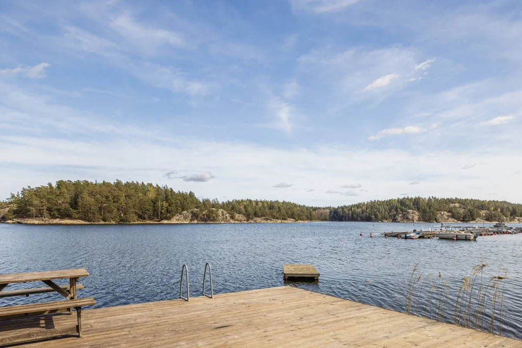 5-toaline maja asukohas Nacka kommun