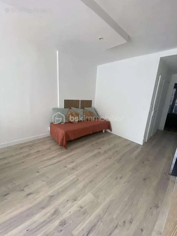 Bedrooms - City Centre 3-Piece with Terrace and Lift