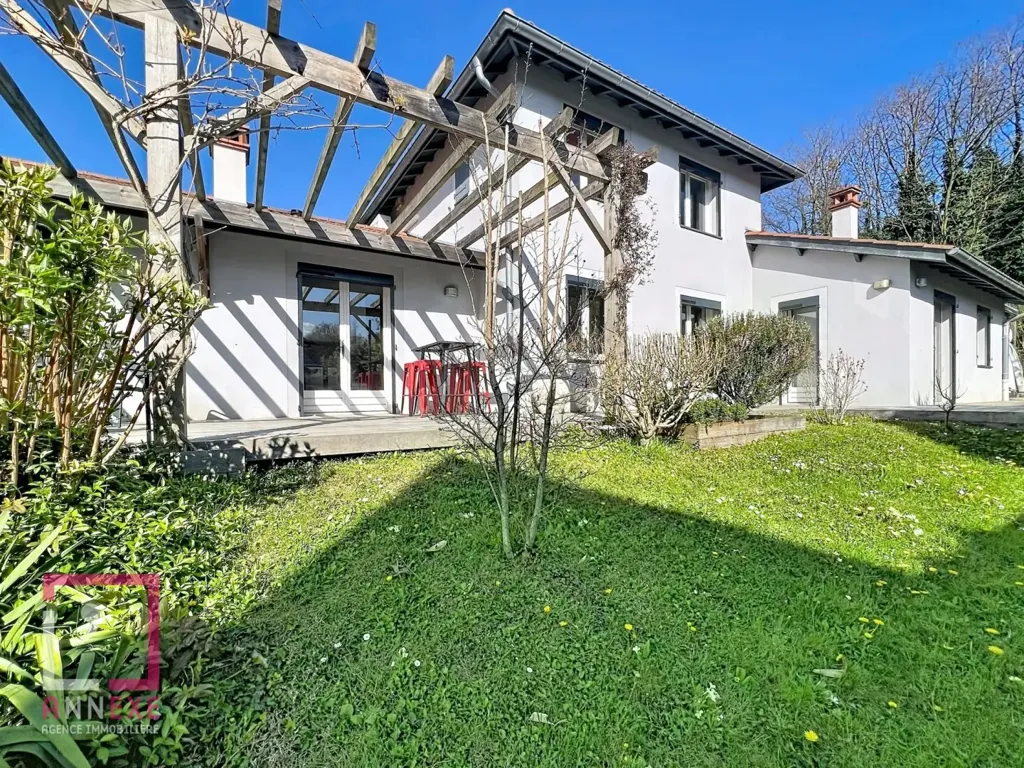 Garden - 8-room house in Rochetaillée-sur-Saône