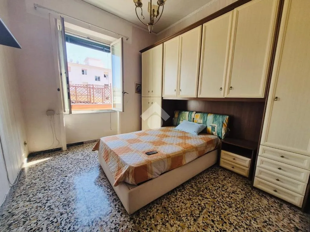 Chambres - Central Trilocale with Balcony in Torre Del Greco