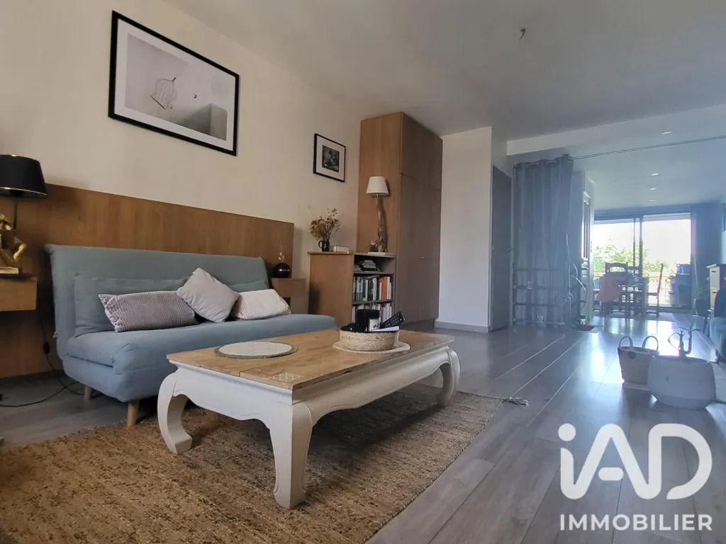 Séjour - Appartement Duplex Rénové avec Terrasse à Agde