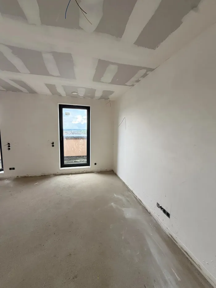 Pièces - Maison en Construction à Oberkorn avec Terrasse