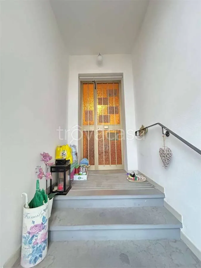 hallway_entrance
