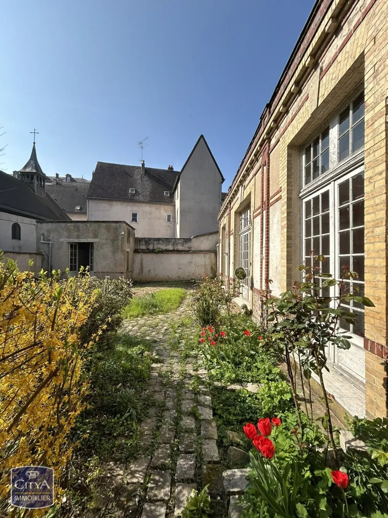 Garden - Renovated House with Garden in Chartres Centre
