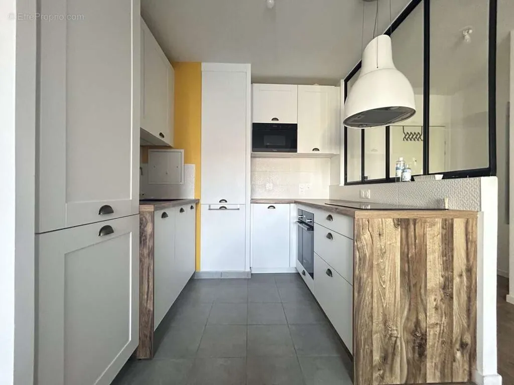Cucina - 2-Bed Apartment with Balcony in Bois-D'Arcy