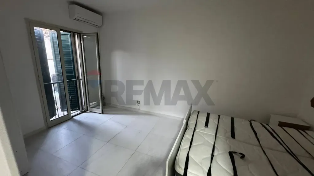 Magamistoad - 8 Mini Apartments with Terrace in Catania