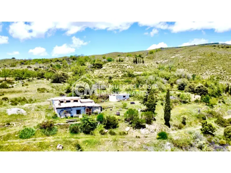 Õhuvaade - Rustic Finca with Water Source in Sierra de Júbar