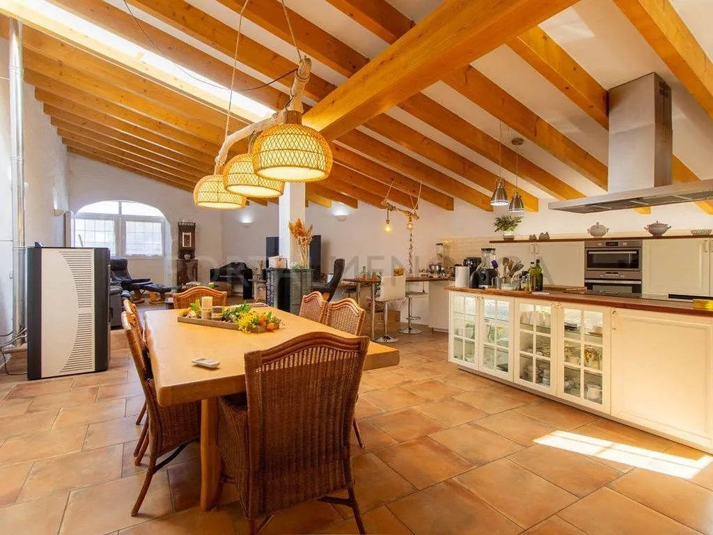 Söögituba - Refurbished House with Pool near Sant Lluís