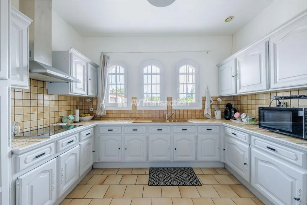 Köök - Detached House with Pool in Bordeaux Area