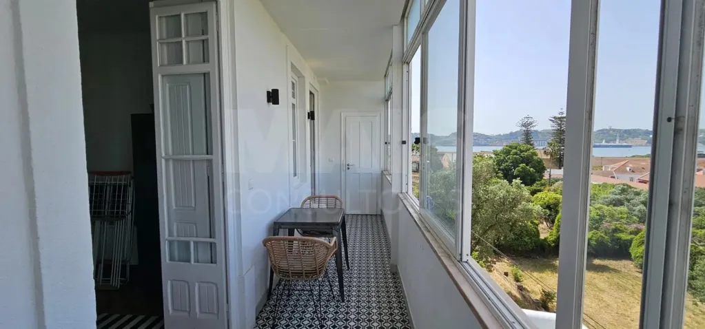 Balcone - T6 Apartment with River View in Belém