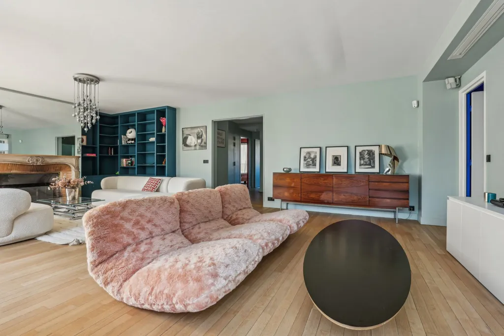 Elutuba - Renovated Duplex with Terrace in Saint James