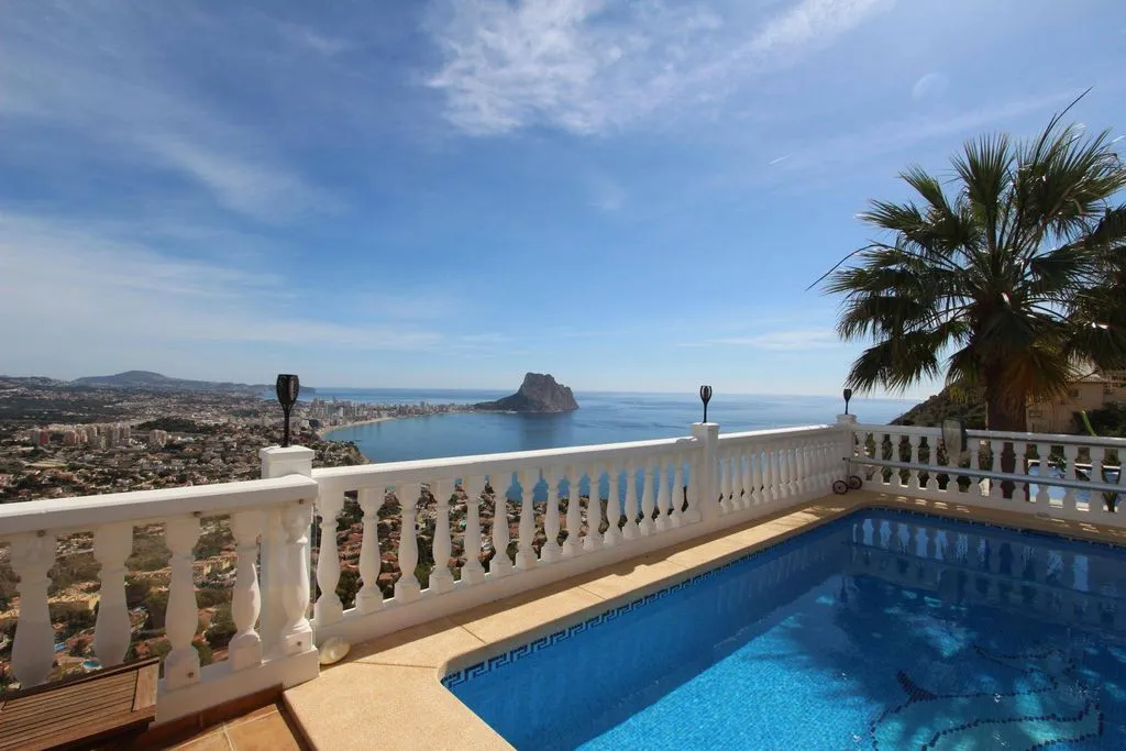 Piscine - Luxury Villa with Sea Views in Calpe