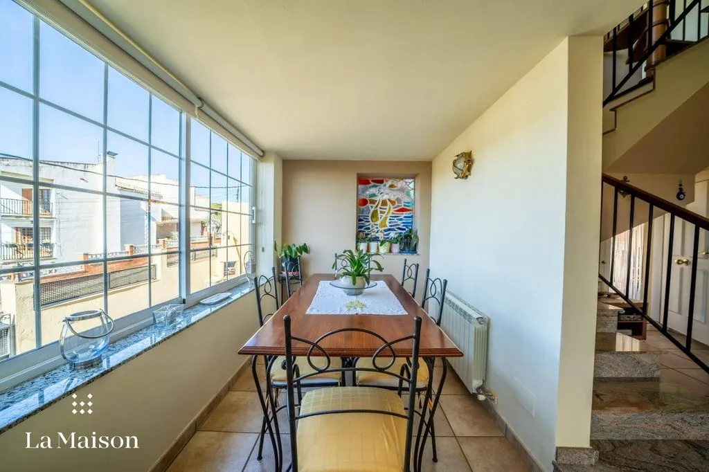 Söögituba - Detached House with Sea View in Arenys de Mar