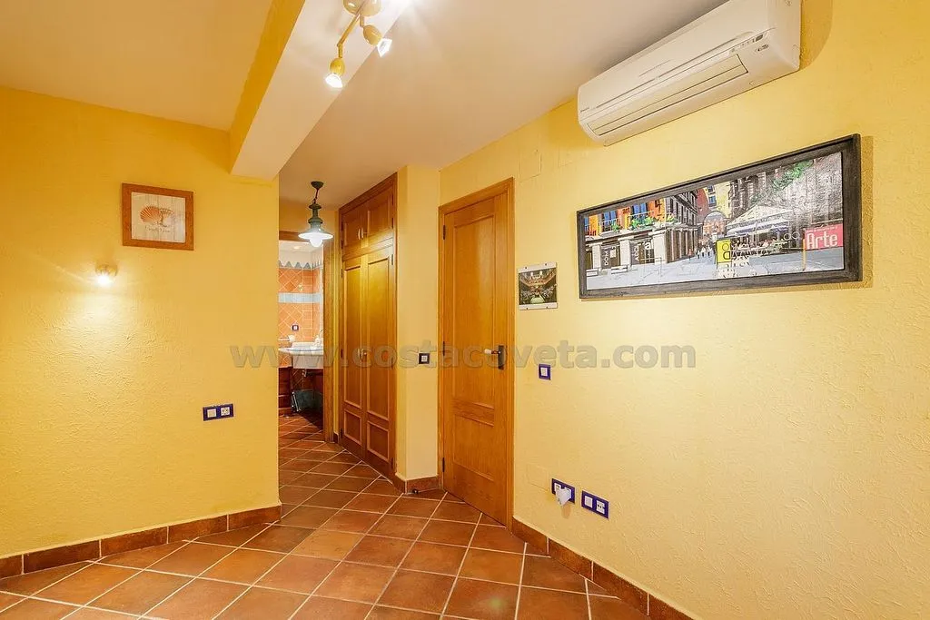 Esik - Chalet with Pool and Terrace in Calle D'osca