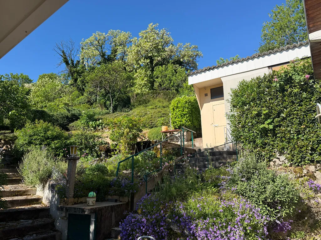 Aed - Charming House with Panoramic Terrace in Velotte