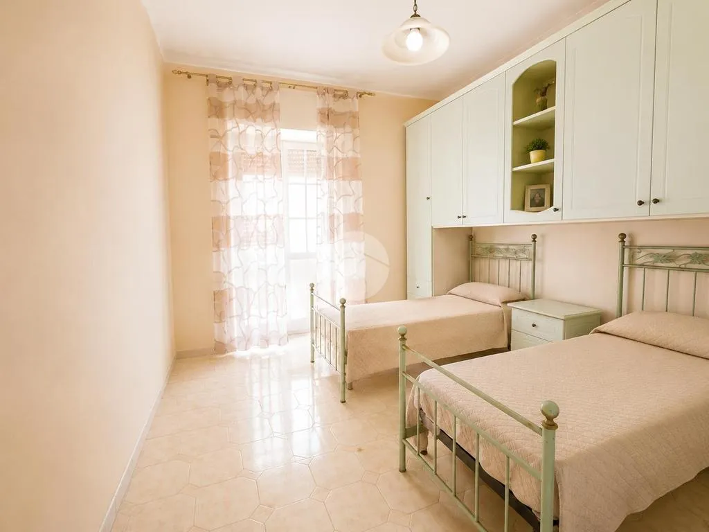 Chambres - Student Room in Shared Apartment, Vico Parrettari, Naples