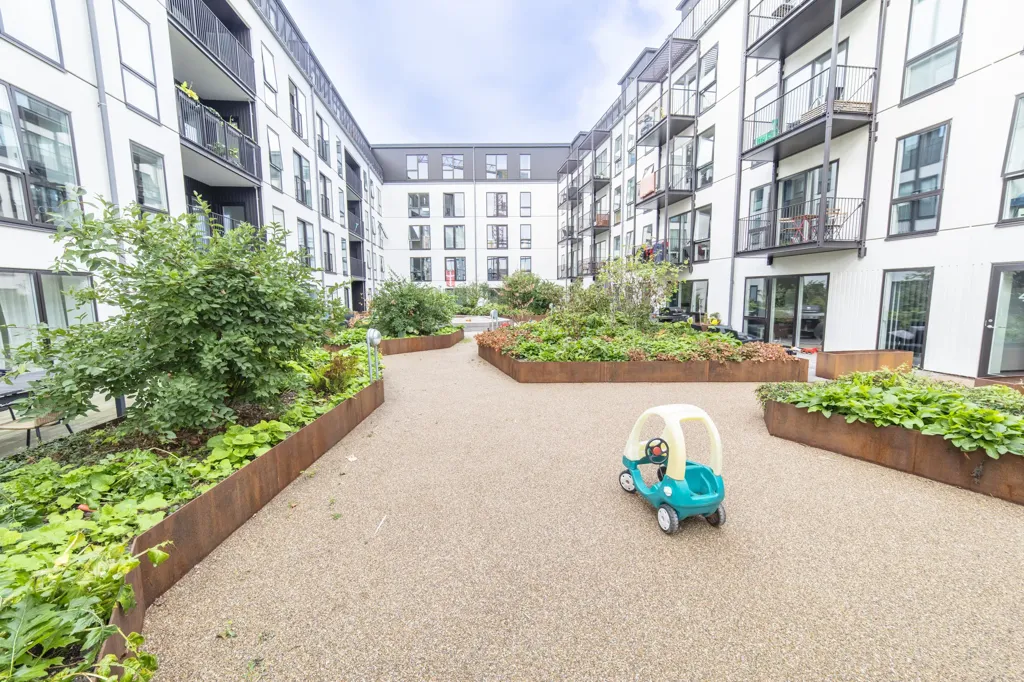 Giardino - Contemporary Apartment with Balcony in Valby