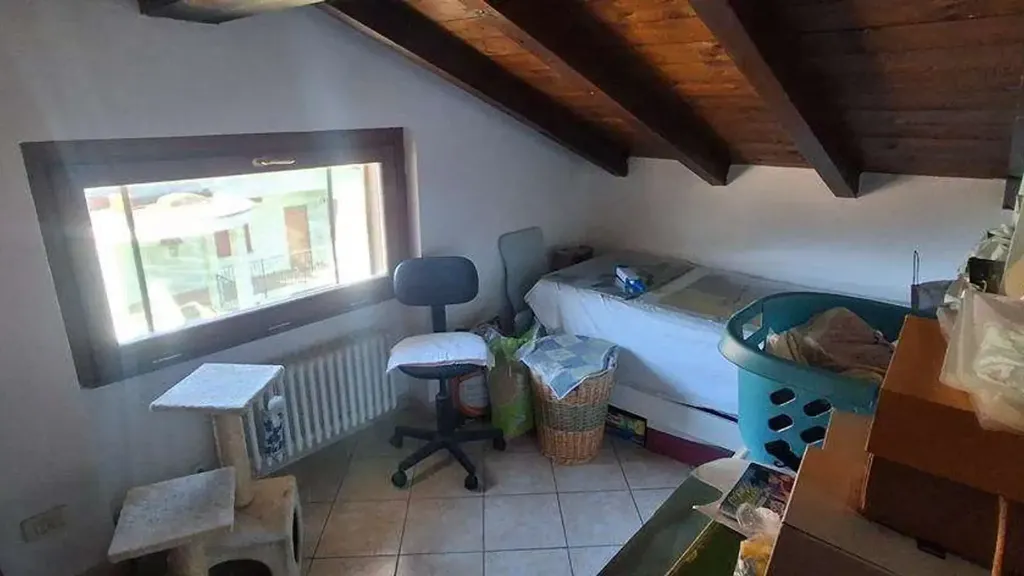 Pièces - Villa with Private Garden in Porlezza