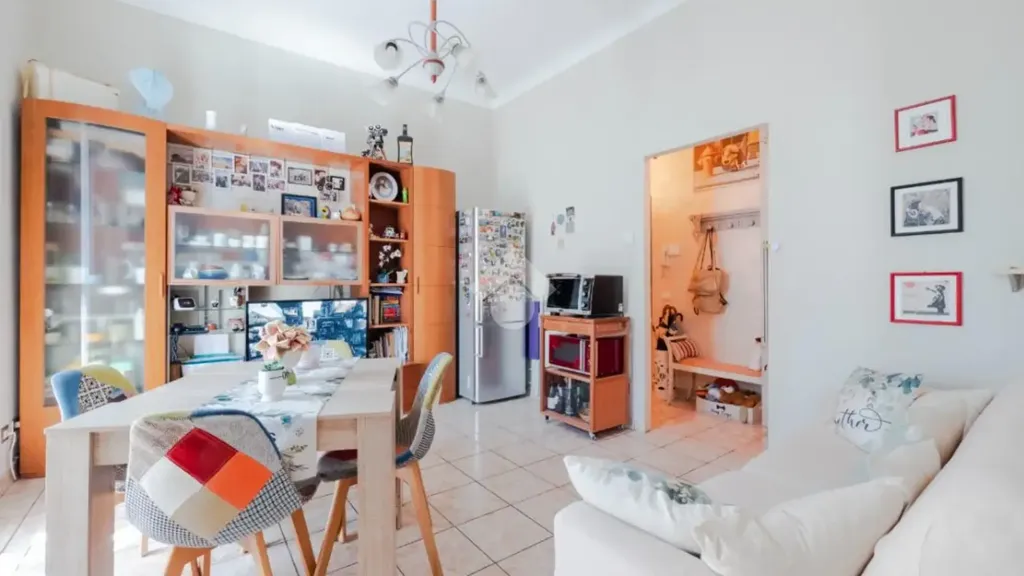 Söögituba - Modernised 2-Bedroom in Prato Centenaro, Milan