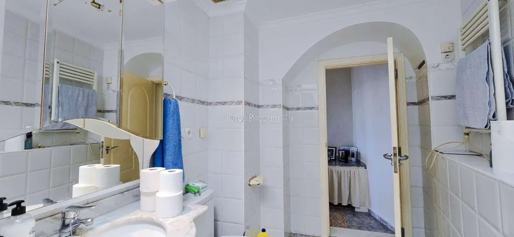 Bagni - Charming Townhouse with Sun Lounge in Ador