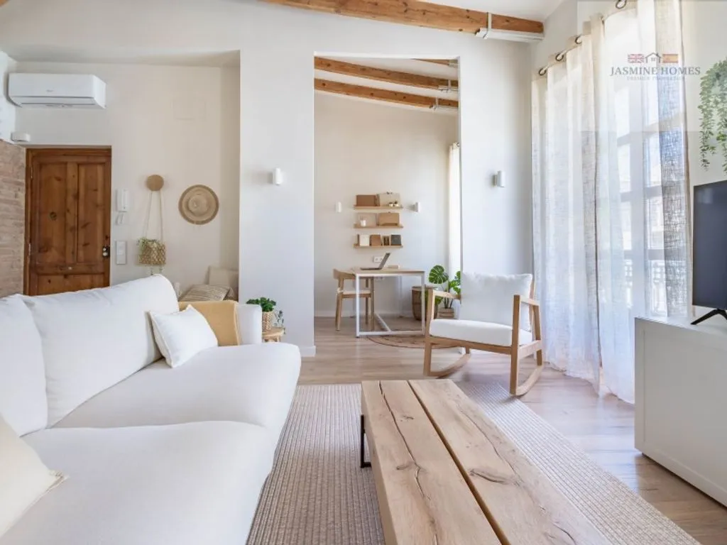 Elutuba - Luxury Flat with Balcony in Valencia's Historic Centre