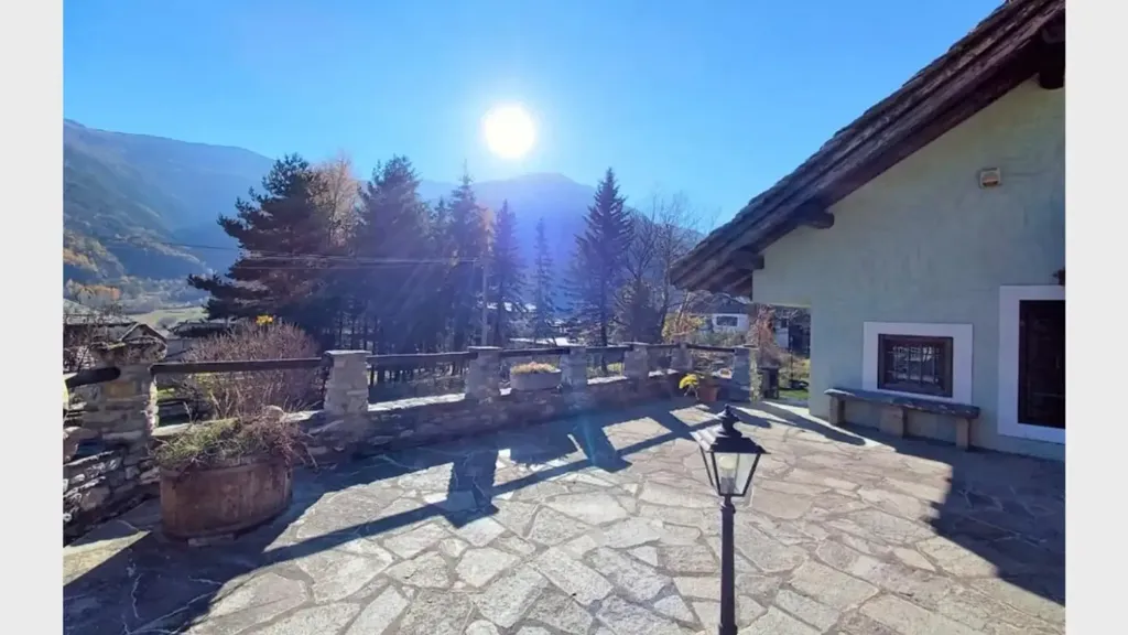 Terrass - Mansard Apartment with Mountain View in Salbertrand
