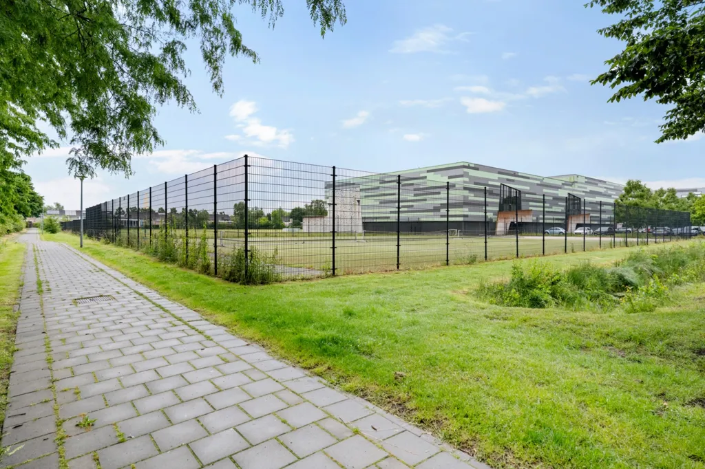 Exterior - 3-Bedroom Apartment with Balcony in Assen