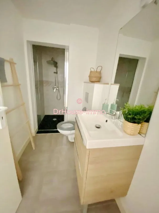 Vannitoad - 2-Bedroom Apartment with Balcony in Tarbes