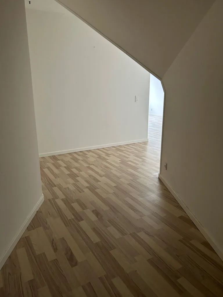 Pièces - Light-Filled Flat with Harbour View in Svendborg