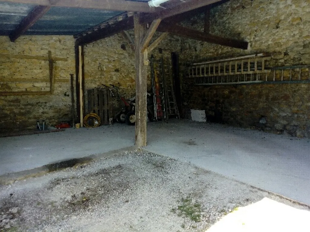 Garage - Stone House with Terrace near Puiseaux