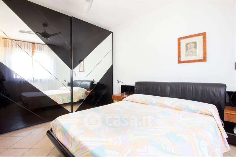 Magamistoad - Modern Apartment with Balcony in Bovisio-Masciago