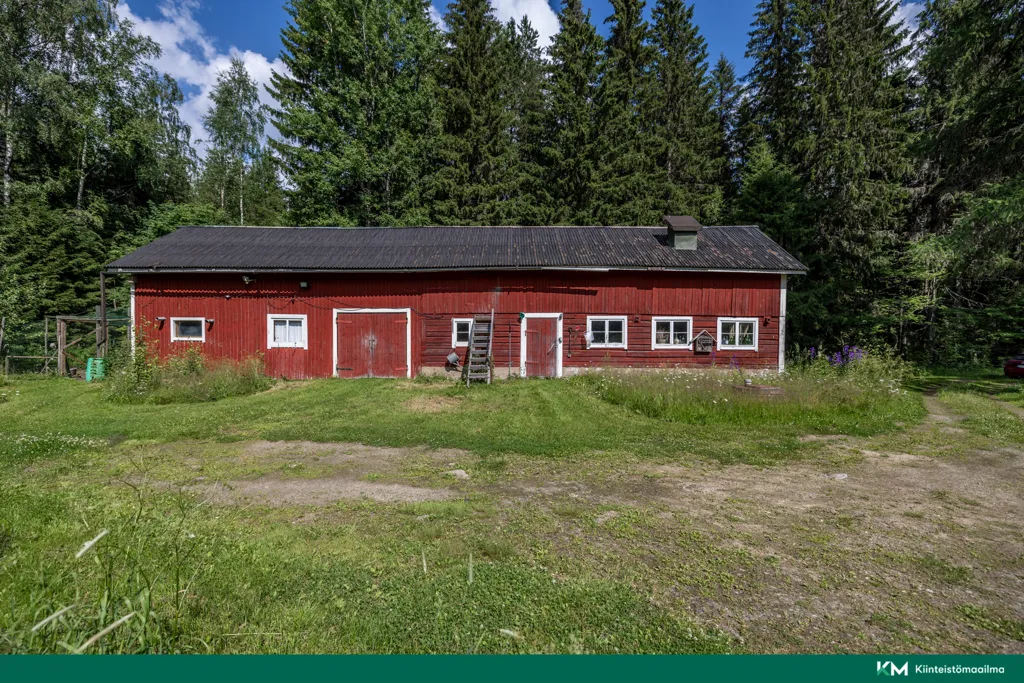 Välivaade - Traditional Cottage with Barn in Kantala