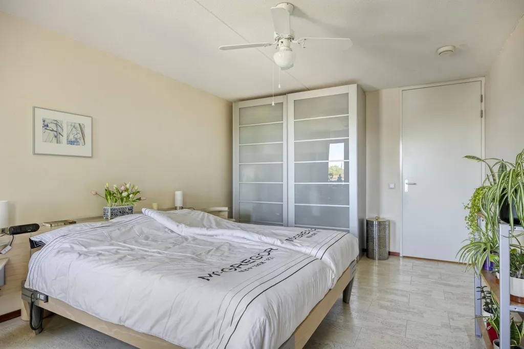 Bedrooms - Light-Filled Apartment with Balcony in Central Tilburg