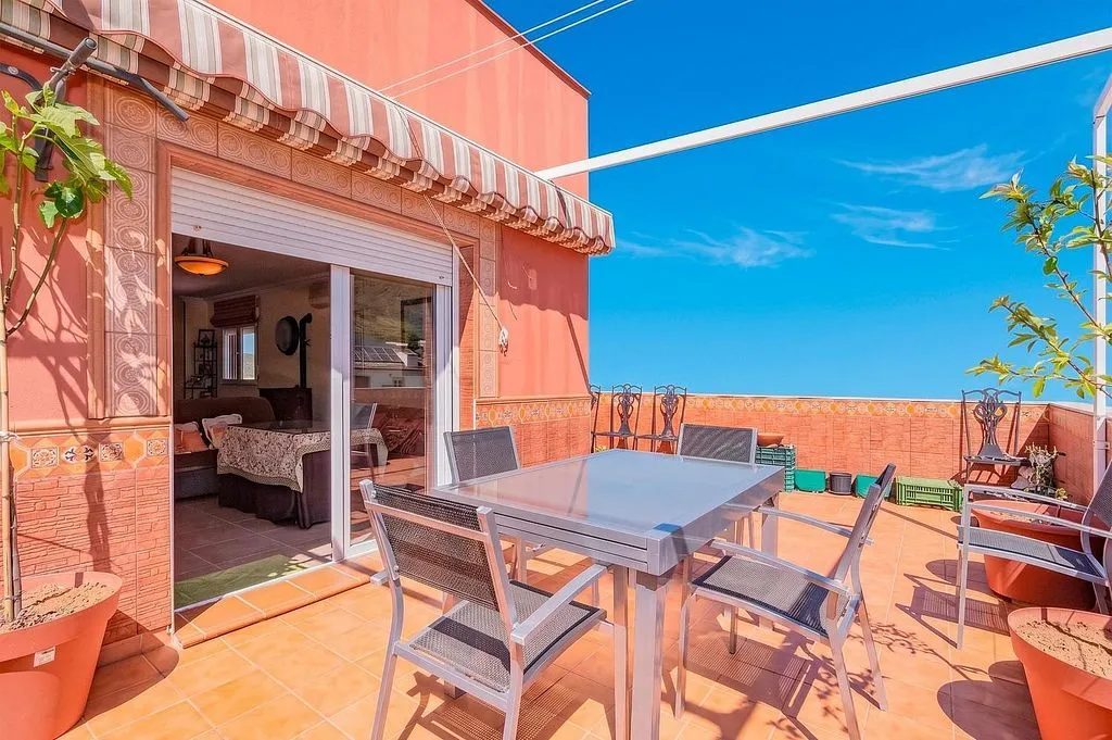 Terrace - Penthouse with Terrace in Padul