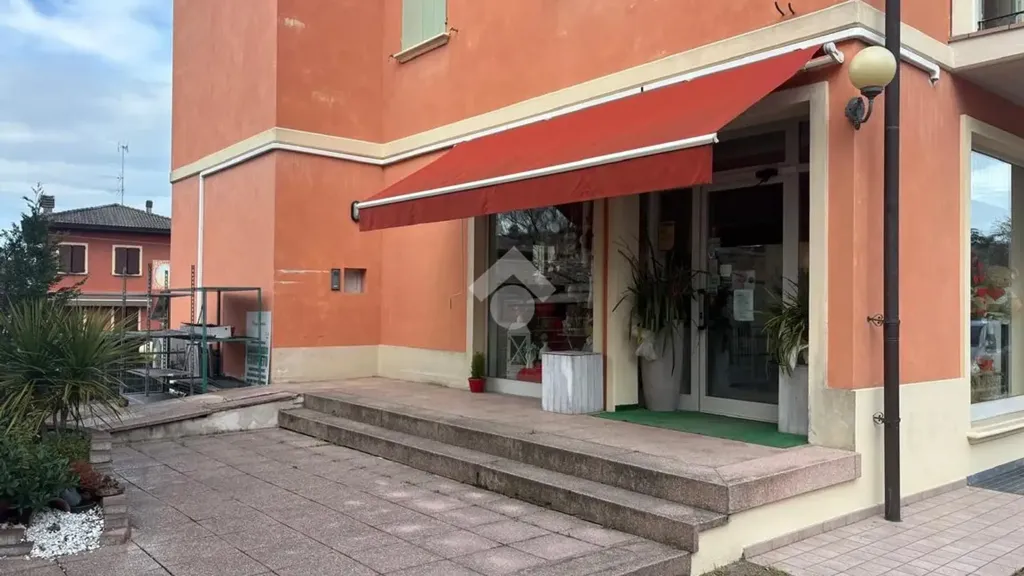 Extérieur - Commercial Property for Investment in Quattro Castella